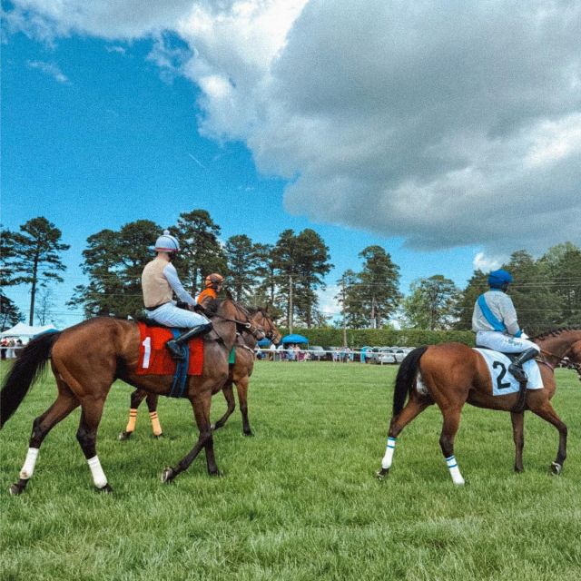 off to the races— foxfield did not disappoint 🐎 

#uva #foxfield #uvaclassof30 #verve